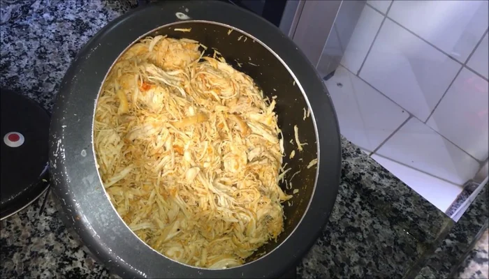 receita de frango desfiado na panela de pressão como fazer