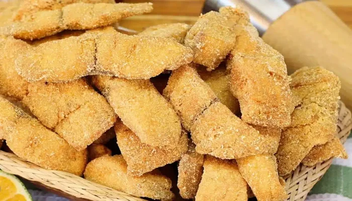 filé de peixe empanado bem sequinho, crocante e saboroso